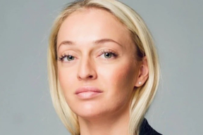 «Киберпартизаны»: Анжелика Мельникова вывела со счета фонда более 150 тысяч долларов