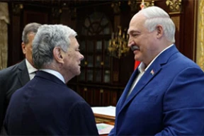 США предложили Лукашенко средство для похудения и ремонт для его самолета